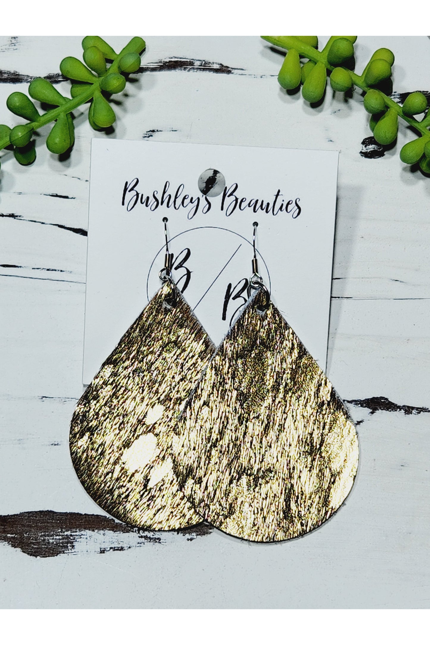Gold Wide Teardrop