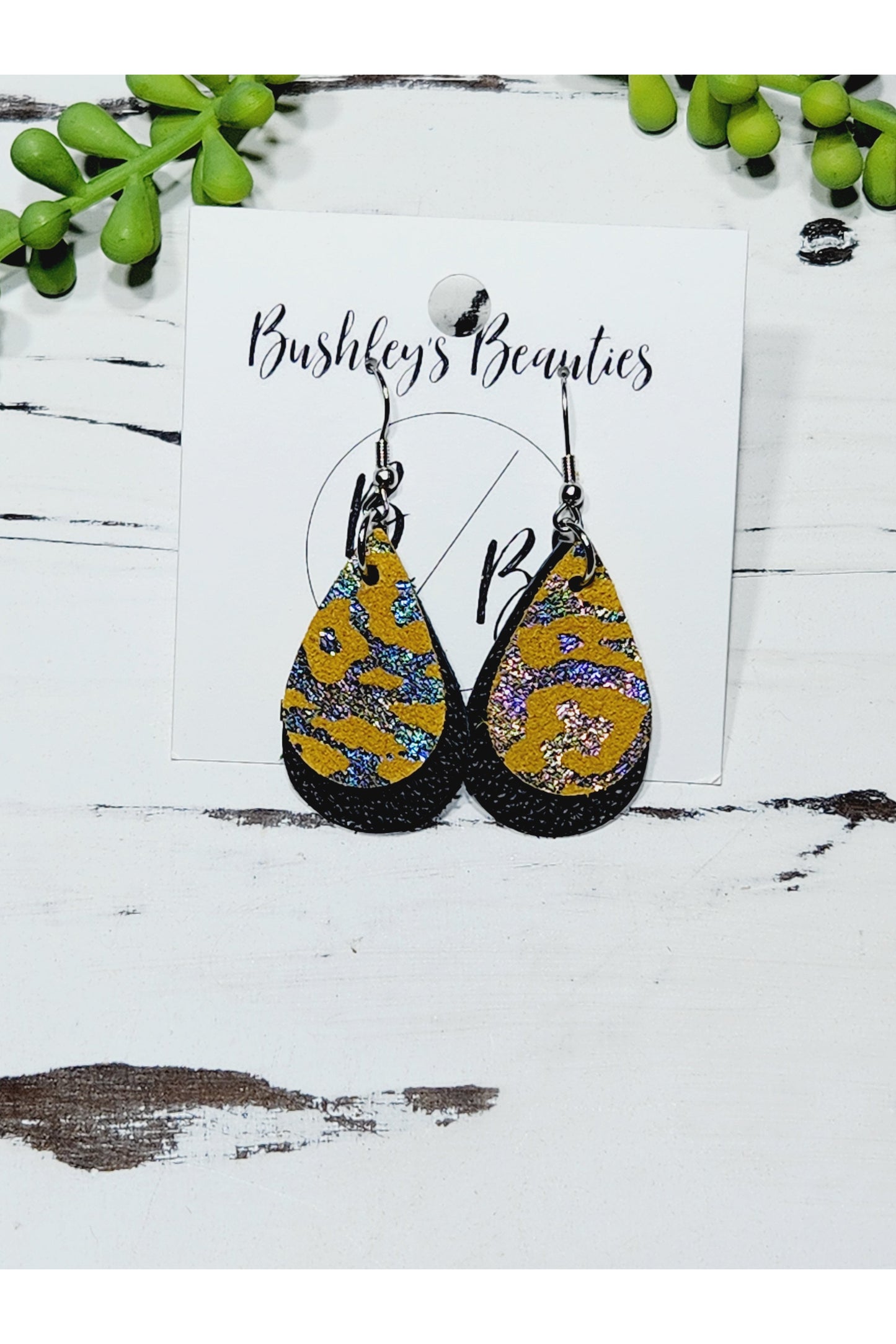 Yellow and Black stacked teardrops