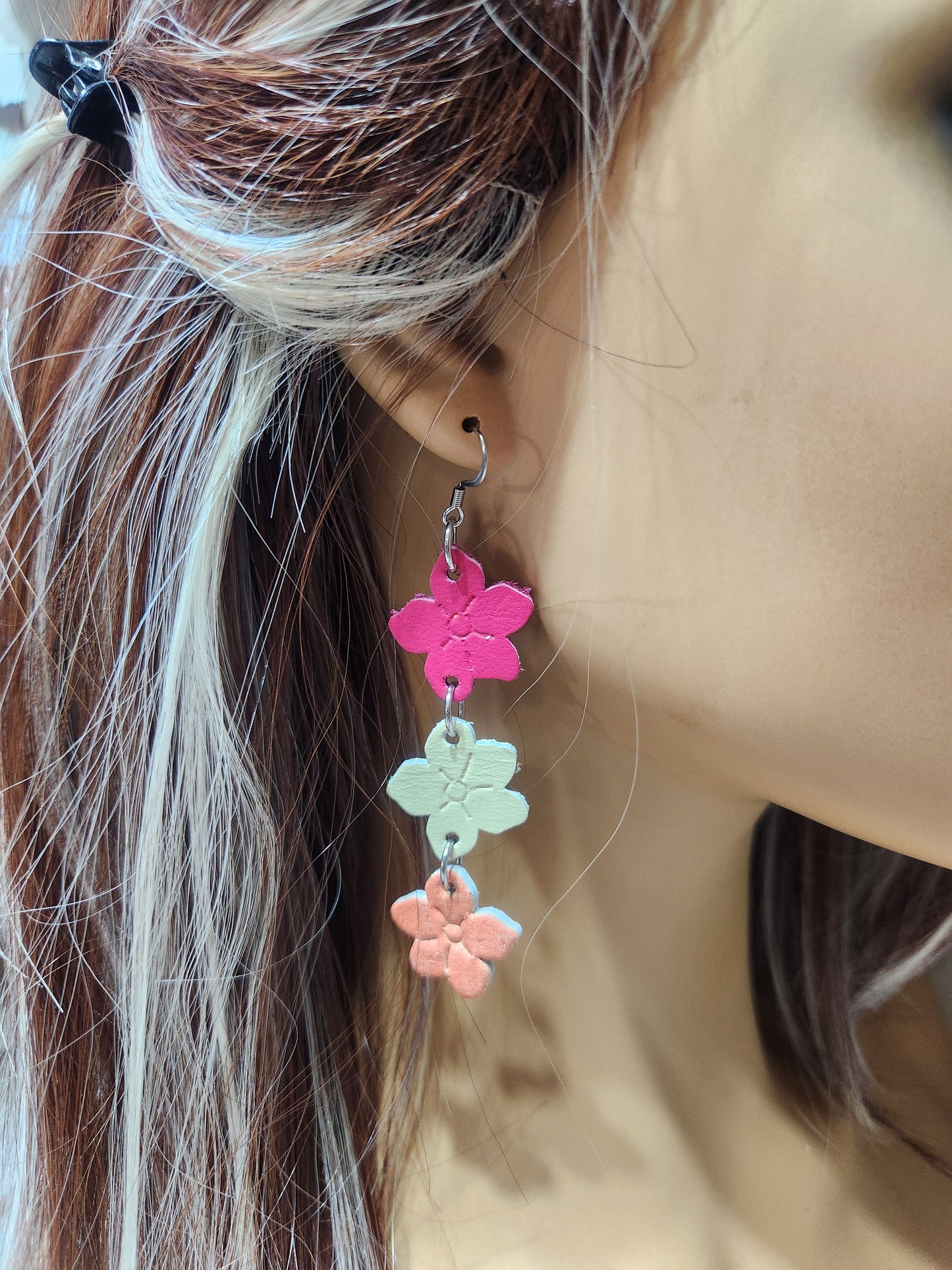 Embossed stacked flowers Pink/Cream and Peach
