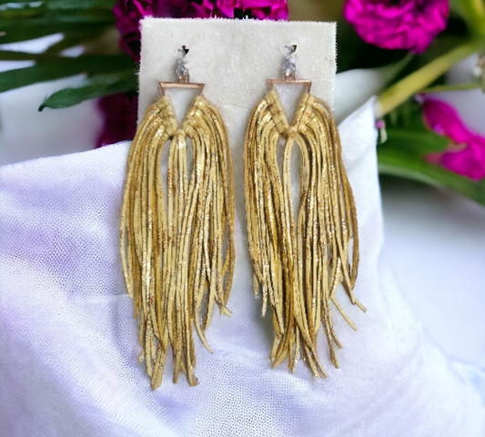 Gold Glazed Nubuck Larks Knot on Triangle Bezel