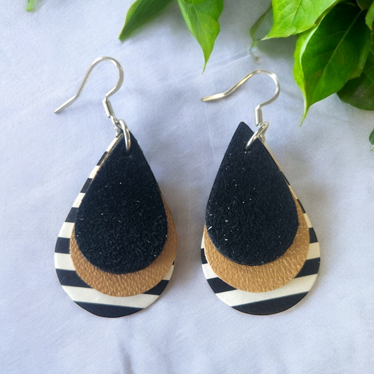 Tan and black striped teardrops