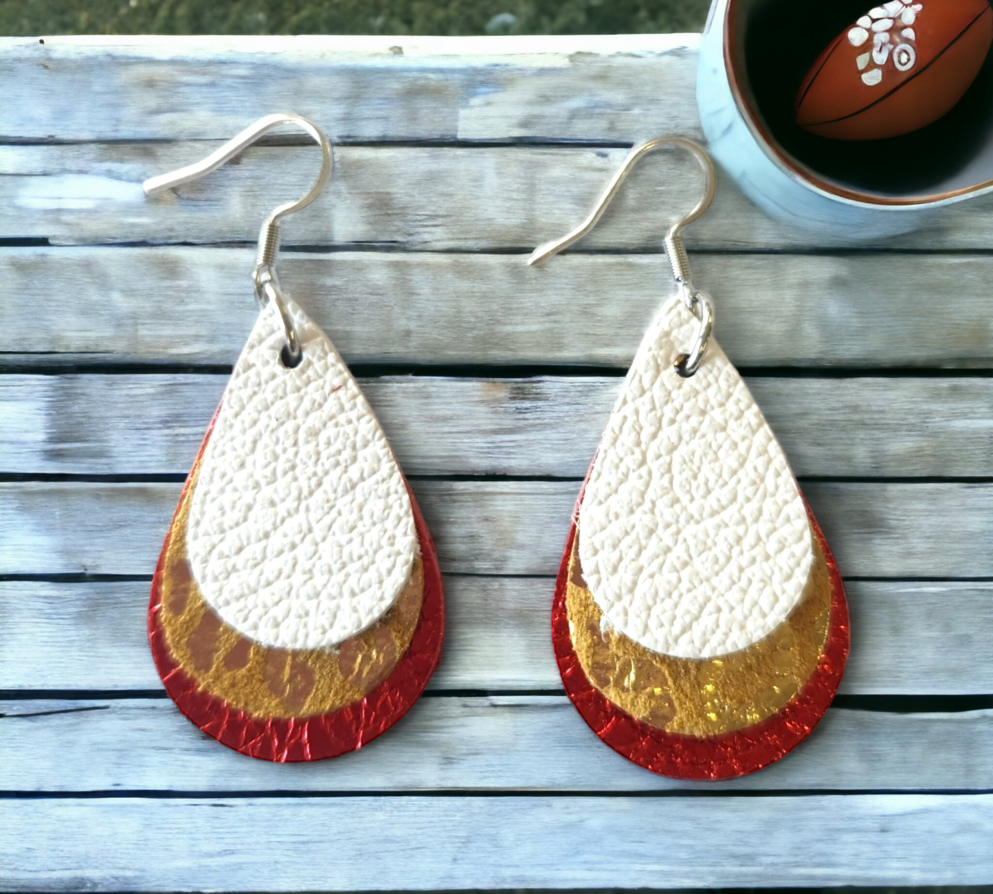 White, Gold and Red Stacked Teardrops