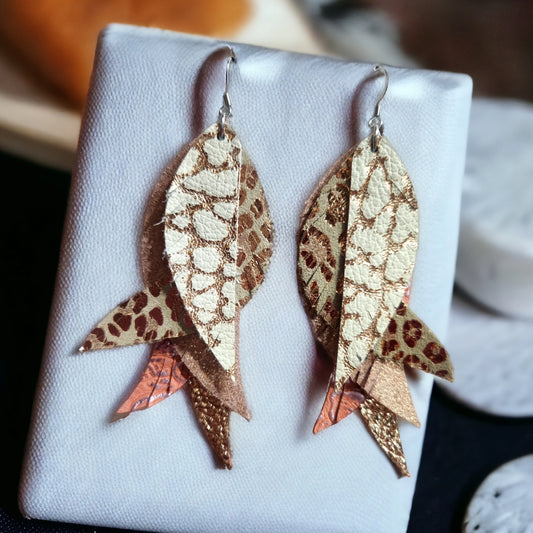 Rose gold stacked feathers